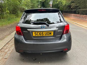 Toyota Yaris 1.5 VVT-h Sport E-CVT Euro 6 5dr