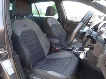 Volkswagen Golf 1.5 TSI EVO R-Line DSG Euro 6 (s/s) 5dr