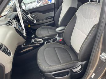Kia Soul 1.6 CRDi Connect DCT Euro 6 5dr