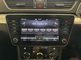 Skoda Superb 2.0 TDI SE Technology Estate 5dr Diesel Manual Euro 6 (s/s) (150