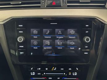 Volkswagen Passat 1.5 TSI EVO R-Line Estate 5dr Petrol DSG Euro 6 (s/s) (150 ps)