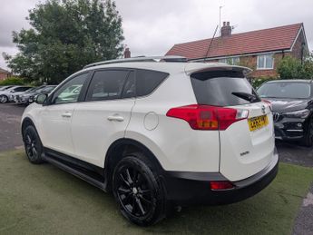 Toyota RAV4 2.2 D-CAT Invincible Auto 4WD Euro 5 5dr