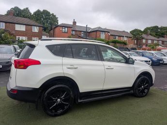 Toyota RAV4 2.2 D-CAT Invincible Auto 4WD Euro 5 5dr