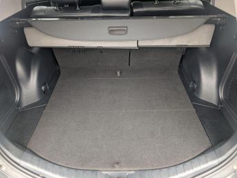 Toyota RAV4 2.2 D-CAT Invincible Auto 4WD Euro 5 5dr