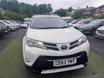 Toyota RAV4 2.2 D-CAT Invincible Auto 4WD Euro 5 5dr