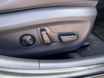 Hyundai IONIQ 38.3kWh Premium SE Auto 5dr
