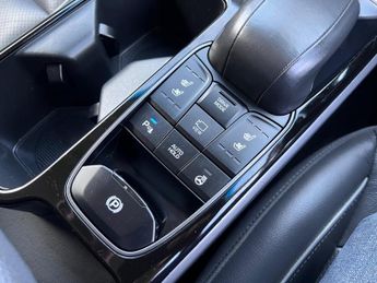 Hyundai IONIQ 38.3kWh Premium SE Auto 5dr