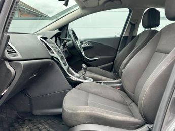 Vauxhall Astra 1.6 16v SRi Euro 5 5dr