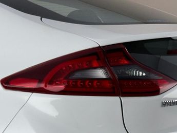 Hyundai IONIQ 1.6 h-GDi Premium DCT Euro 6 (s/s) 5dr
