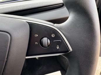 Tesla Model 3 (Dual Motor) Long Range Auto 4WDE 4dr