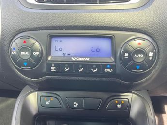 Hyundai ix35 2.0 CRDi Premium Auto 4WD Euro 5 5dr