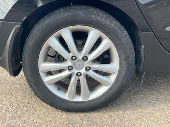 Hyundai ix35 2.0 CRDi Premium Auto 4WD Euro 5 5dr