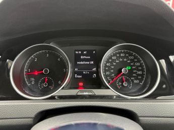 Volkswagen Golf 2.0 TDI BlueMotion Tech R-Line DSG Euro 6 (s/s) 5dr