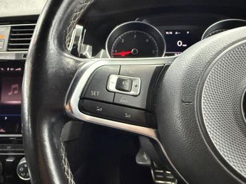 Volkswagen Golf 2.0 TDI BlueMotion Tech R-Line DSG Euro 6 (s/s) 5dr