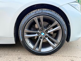 BMW 3 Series 2.0 320d Sport Auto xDrive Euro 5 (s/s) 4dr