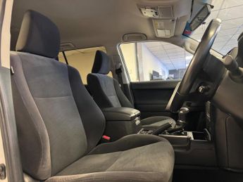 Toyota Land Cruiser 2.8D Active Auto 4WD Euro 6 5dr (7 Seat)