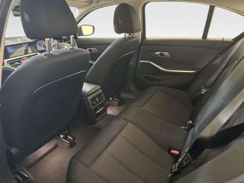 BMW 3 Series 2.0 330e 12kWh SE Pro Saloon 4dr Petrol Plug-in Hybrid Auto Euro
