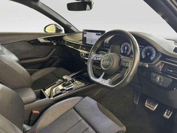 Audi A4 Avant 2.0 TFSI 35 Black Edition Estate 5dr Petrol S Tronic Euro 6 (s/s