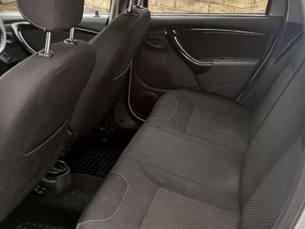 Dacia Duster 1.5 dCi Laureate 4WD Euro 5 5dr