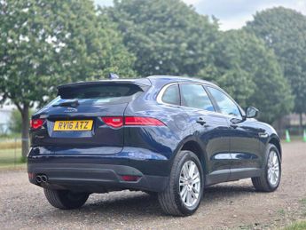 Jaguar F-PACE 2.0 D180 Portfolio Auto AWD Euro 6 (s/s) 5dr