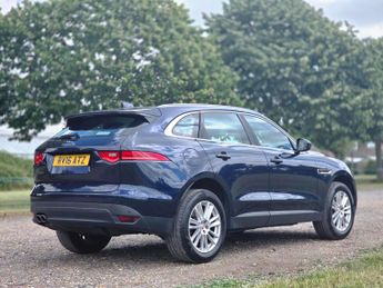 Jaguar F-PACE 2.0 D180 Portfolio Auto AWD Euro 6 (s/s) 5dr