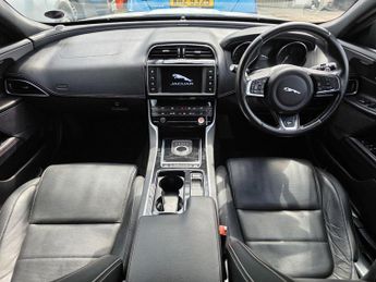 Jaguar XE 2.0d R-Sport Auto AWD Euro 6 (s/s) 4dr