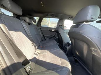 Audi A4 Avant S LN BLK ED 35 TFSI MHEV SA