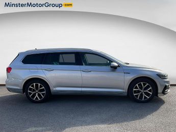 Volkswagen Passat GTE S-A