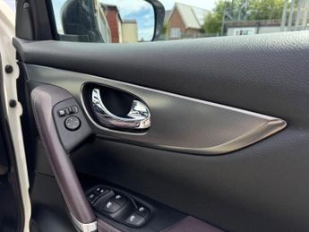 Nissan Qashqai 1.6 dCi Tekna+ XTRON Euro 6 (s/s) 5dr