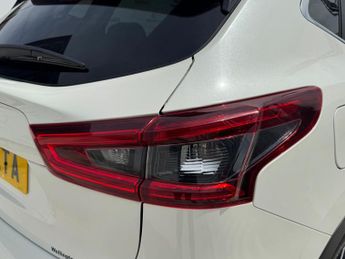 Nissan Qashqai 1.6 dCi Tekna+ XTRON Euro 6 (s/s) 5dr
