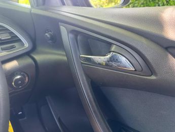 Vauxhall Astra 1.4i Design Euro 6 5dr