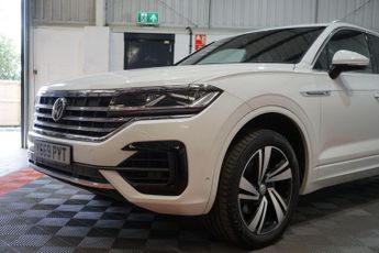 Volkswagen Touareg 3.0 TDI V6 R-Line Tech SUV 5dr Diesel Tiptronic 4Motion Euro 6 (