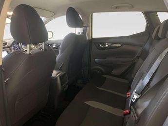 Nissan Qashqai 1.3 DIG-T N-Connecta SUV 5dr Petrol Manual Euro 6 (s/s) (160 ps)