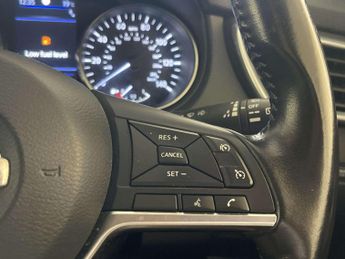 Nissan Qashqai 1.3 DIG-T N-Connecta SUV 5dr Petrol Manual Euro 6 (s/s) (160 ps)