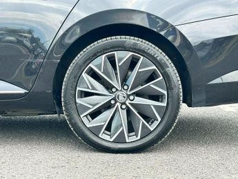 Skoda Superb 1.4 TSI iV 13kWh Laurin & Klement DSG Euro 6 (s/s) 5dr