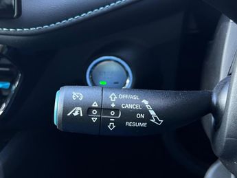 MG MG5 61.1kWh SE Long Range Auto 5dr