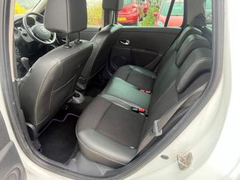 Renault Clio 1.6 VVT GT Line TomTom Sport Tourer Auto Euro 5 5dr