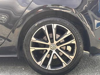 Volkswagen Golf 1.5 TSI EVO R-Line DSG Euro 6 (s/s) 5dr