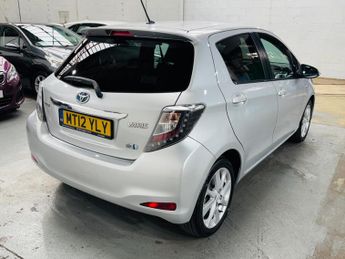 Toyota Yaris 1.5 VVT-h T Spirit CVT Euro 5 5dr