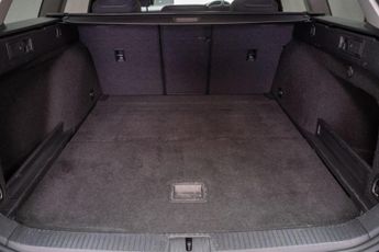 Volkswagen Passat 2.0 TDI EVO SE Nav DSG Euro 6 (s/s) 5dr