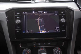 Volkswagen Passat 2.0 TDI EVO SE Nav DSG Euro 6 (s/s) 5dr