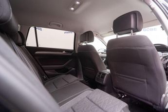 Volkswagen Passat 2.0 TDI EVO SE Nav DSG Euro 6 (s/s) 5dr