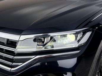 Volkswagen Touareg 3.0 TDI V6 R-Line Tech Tiptronic 4Motion Euro 6 (s/s) 5dr
