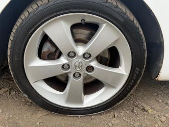 Toyota Auris 1.8 VVT-h T Spirit CVT Euro 5 (s/s) 5dr