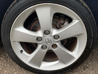 Toyota Auris 1.8 VVT-h T Spirit CVT Euro 5 (s/s) 5dr