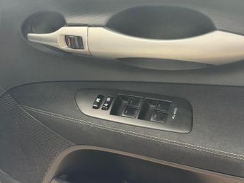 Toyota Auris 1.8 VVT-h T Spirit CVT Euro 5 (s/s) 5dr