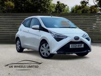Toyota AYGO 1.0 VVT-i x-play x-shift Euro 6 5dr (Safety Sense)