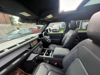 Land Rover Defender 110 3.0 D300 MHEV X-Dynamic SE Auto 4WD Euro 6 (s/s) 5dr