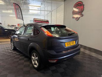 Ford Focus 1.6 Zetec 5dr