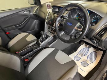 Ford Focus 1.0T EcoBoost Zetec Euro 5 (s/s) 5dr